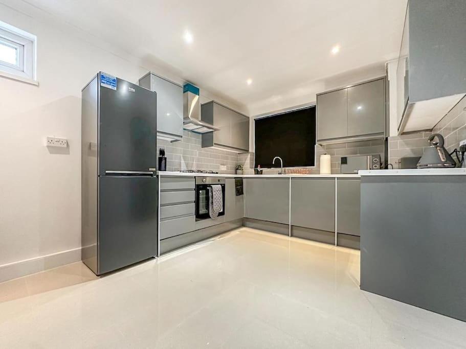 New Cosy Luxury 3 Bedroom House In Battersea London Exterior photo