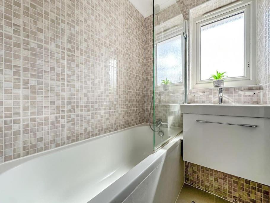 New Cosy Luxury 3 Bedroom House In Battersea London Exterior photo